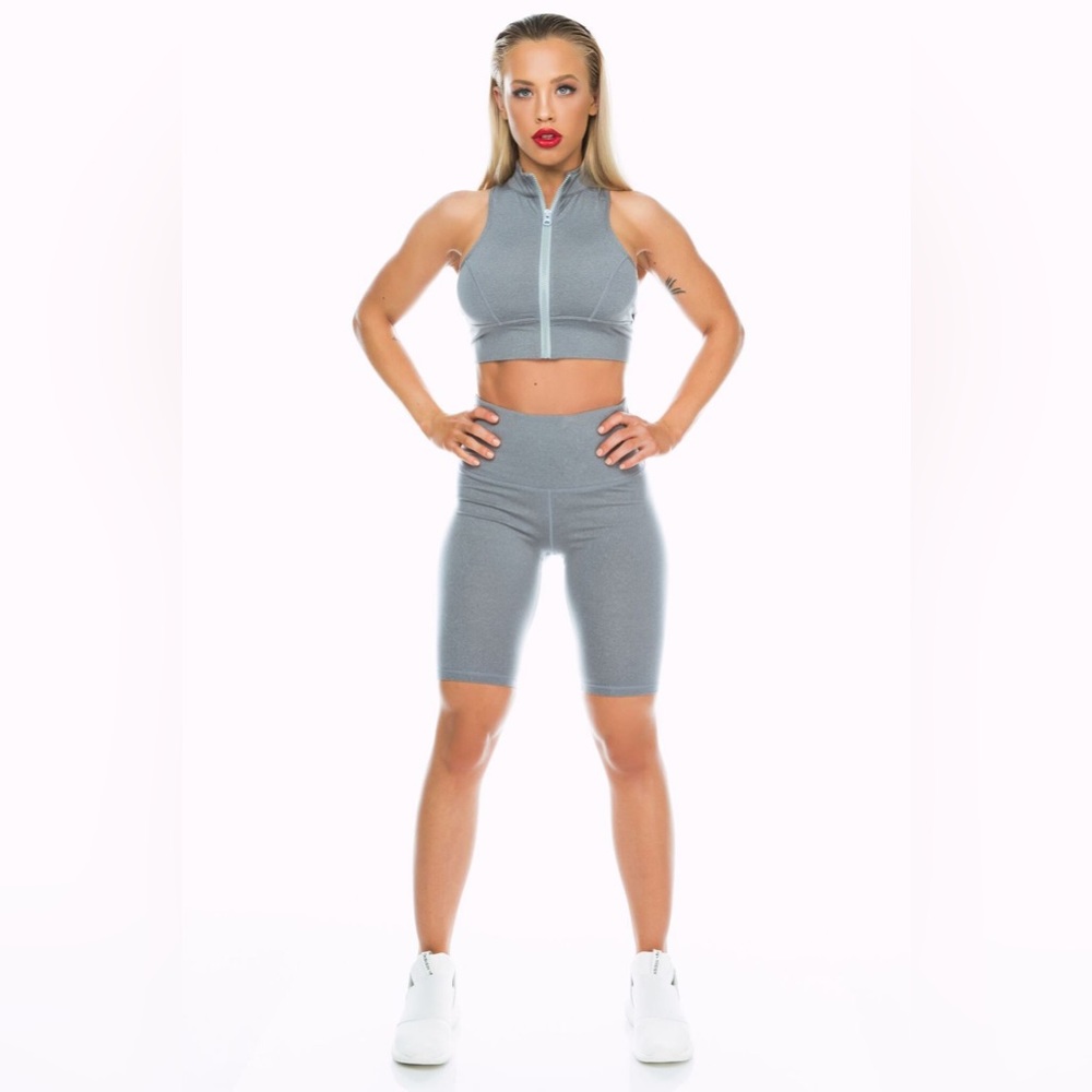 SASKI - zip front sports bra Grey M